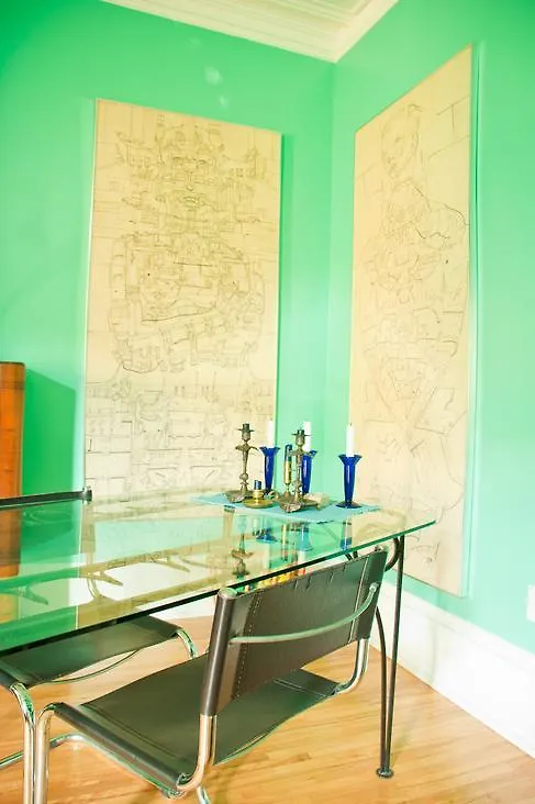 Turquoise B&B Montreal Bed & Breakfast